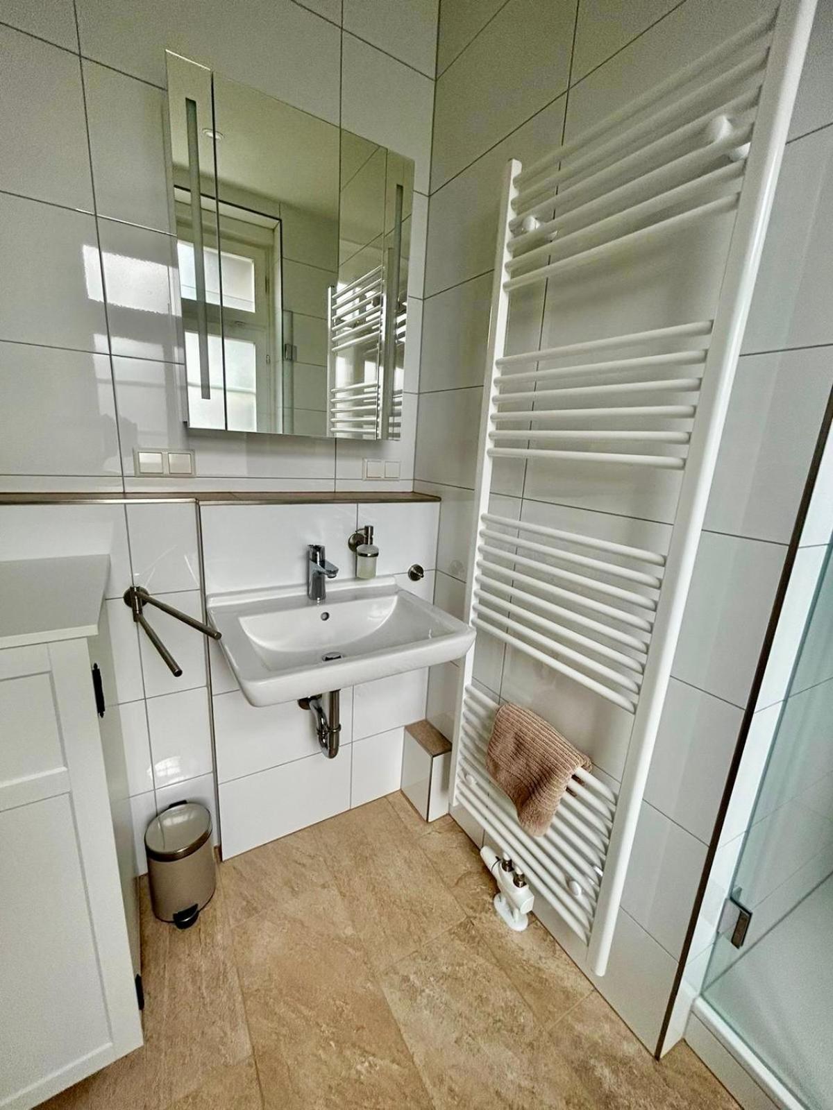 Exklusives Haus, Ruhig Gelegen Im Innenhof, Zentral, Lichtdurchflutet Zustellbett,Babybett Bei Bedarf Karlsruhe Esterno foto
